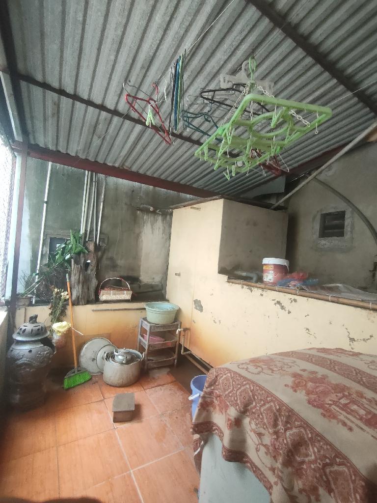 Bán nhà Khương Trung - diện tích 23,5m2 3 tầng - Lô góc nhà chủ tự xây cũ nhưng chắc chắn - giá 3,8 tỷ