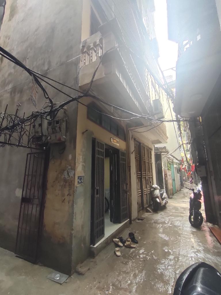 Bán nhà Khương Trung - diện tích 23,5m2 3 tầng - Lô góc nhà chủ tự xây cũ nhưng chắc chắn - giá 3,8 tỷ