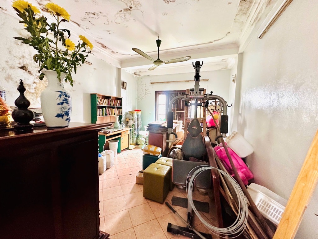 Bán nhà Chùa Quỳnh - diện tích 43m2 5 tầng - Ô tô dừng đỗ vỉa hè - giá 23 tỷ