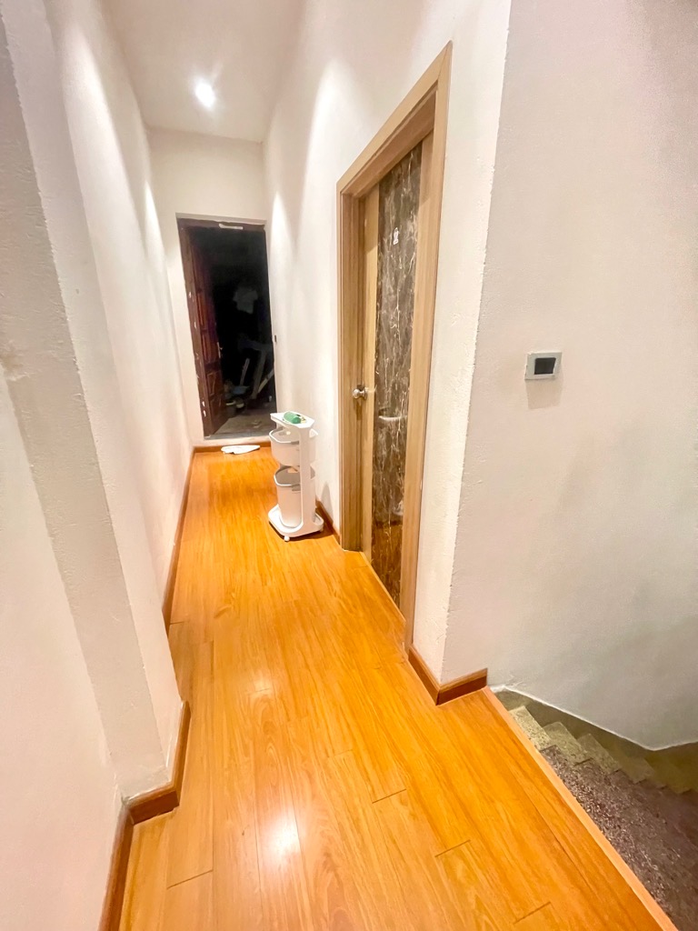 Bán nhà Hoàng Mai - diện tích 106m2 3 tầng - Ngõ to ô tô - giá 15,9 tỷ