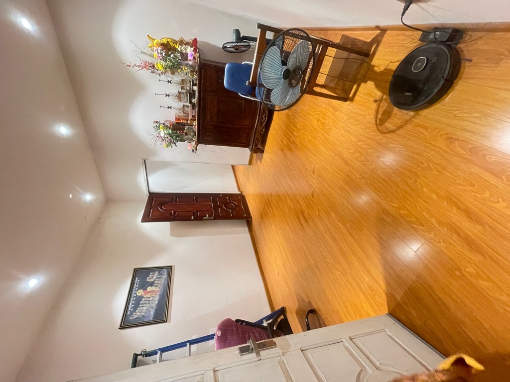 Bán nhà Hoàng Mai - diện tích 106m2 3 tầng - Ngõ to ô tô - giá 15,9 tỷ