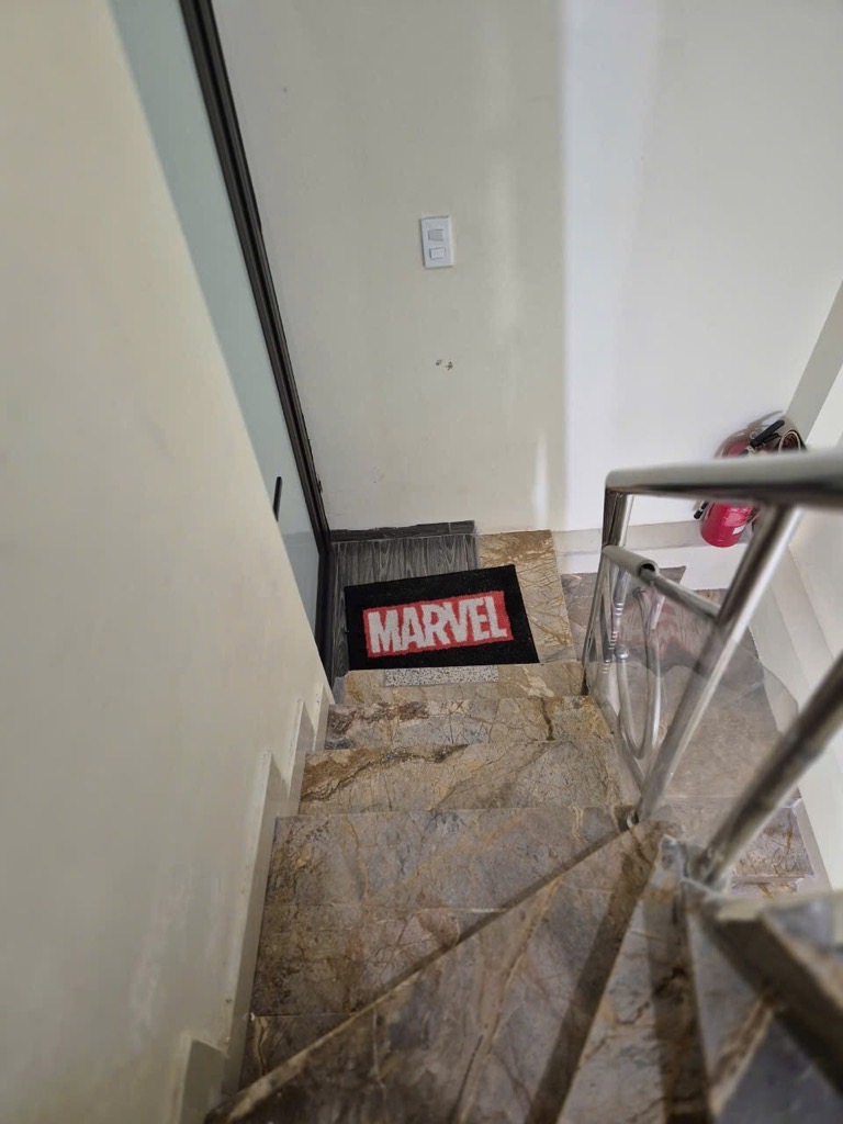 Bán nhà Giáp Bát - diện tích 43m2 6 tầng - Mặt phố kinh doanh đỉnh - giá 17 tỷ