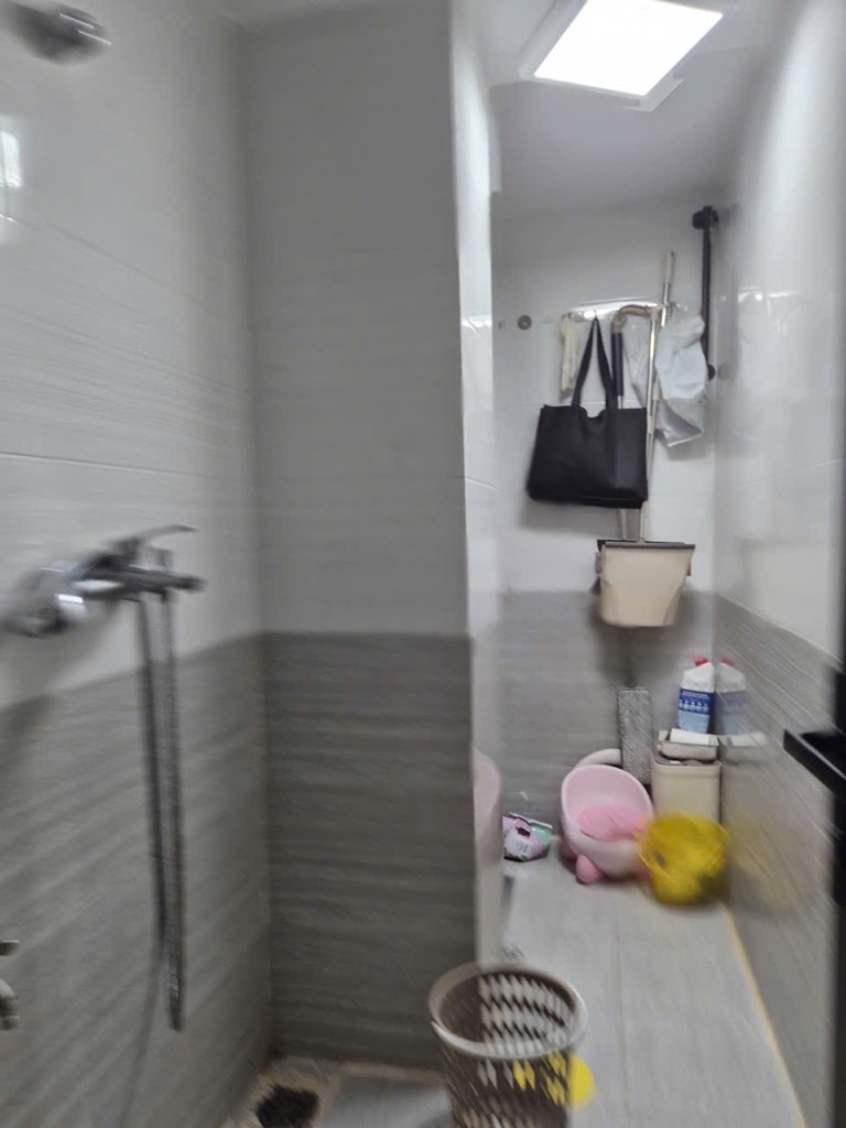 Bán nhà Giáp Bát - diện tích 43m2 6 tầng - Mặt phố kinh doanh đỉnh - giá 17 tỷ