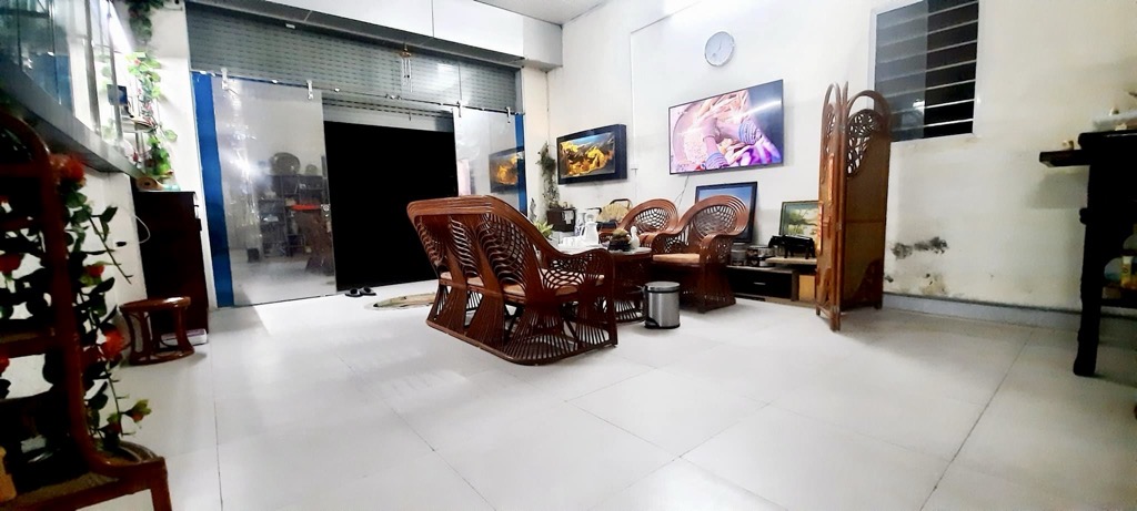 Bán nhà Hoàng Văn Thái - diện tích 140m2 1 tầng - Nhà đẹp hiếm có - giá 14 tỷ