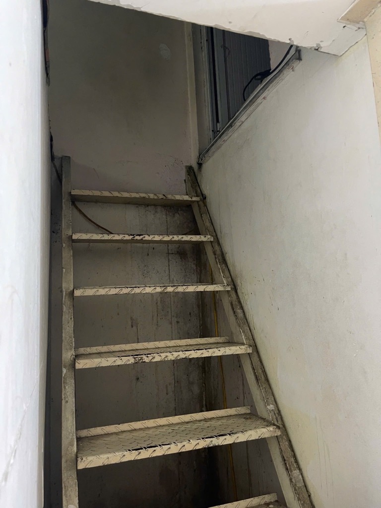 Bán nhà Nguyễn Khoái - diện tích 52.1m2 1 tầng - LÔ GÓC - Ô TÔ VÀO NHÀ - giá 3.75 tỷ