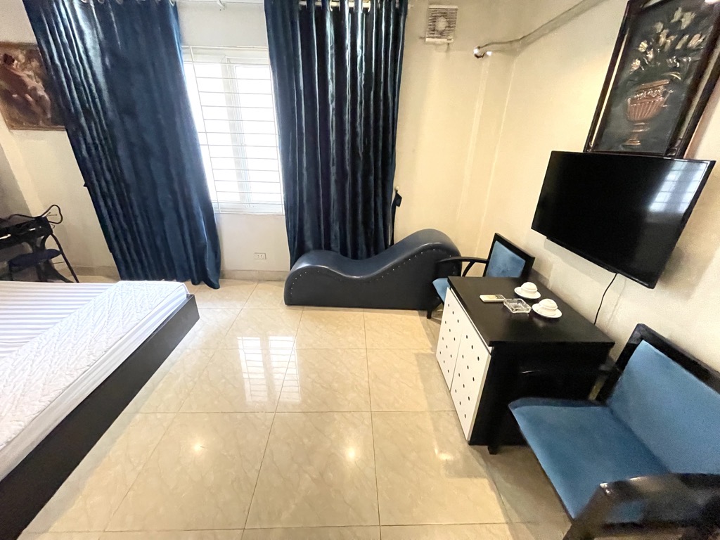 Bán nhà Hoàng Cầu - diện tích 57m2 8 tầng - HOTEL 8 TẦNG - THANG MÁY - NGÕ THÔNG Ô TÔ - giá 24,5 tỷ