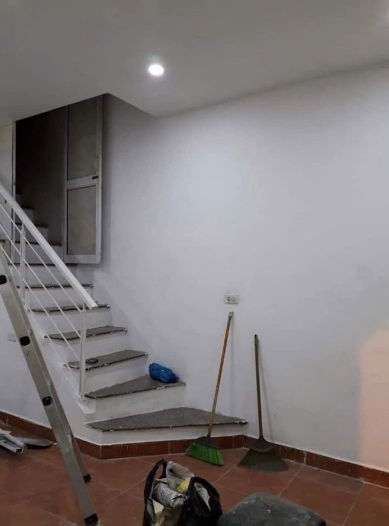 Bán nhà Đê Trần Khát Chân - diện tích 28m2 3 tầng - ô tô vào nhà - giá 12,8 tỷ