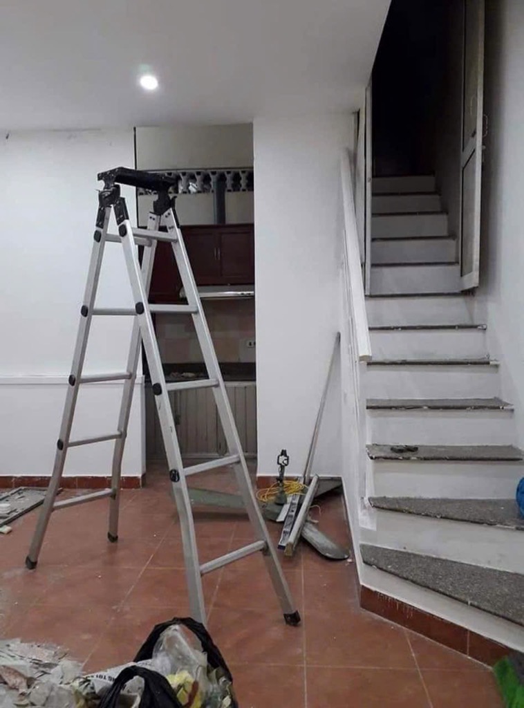 Bán nhà Đê Trần Khát Chân - diện tích 28m2 3 tầng - ô tô vào nhà - giá 12,8 tỷ