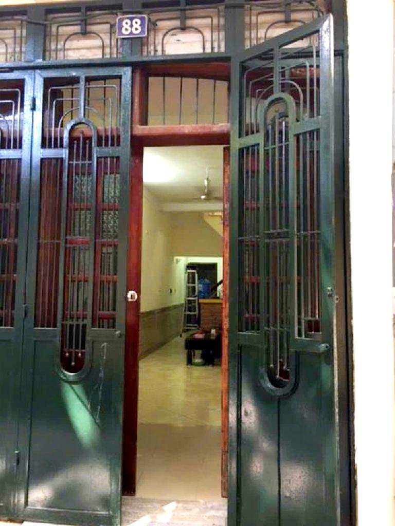 Bán nhà Tây Sơn - diện tích 42m2 4 tầng - mặt ngõ ô tô lý thuyết qua nhà - giá 9 tỷ