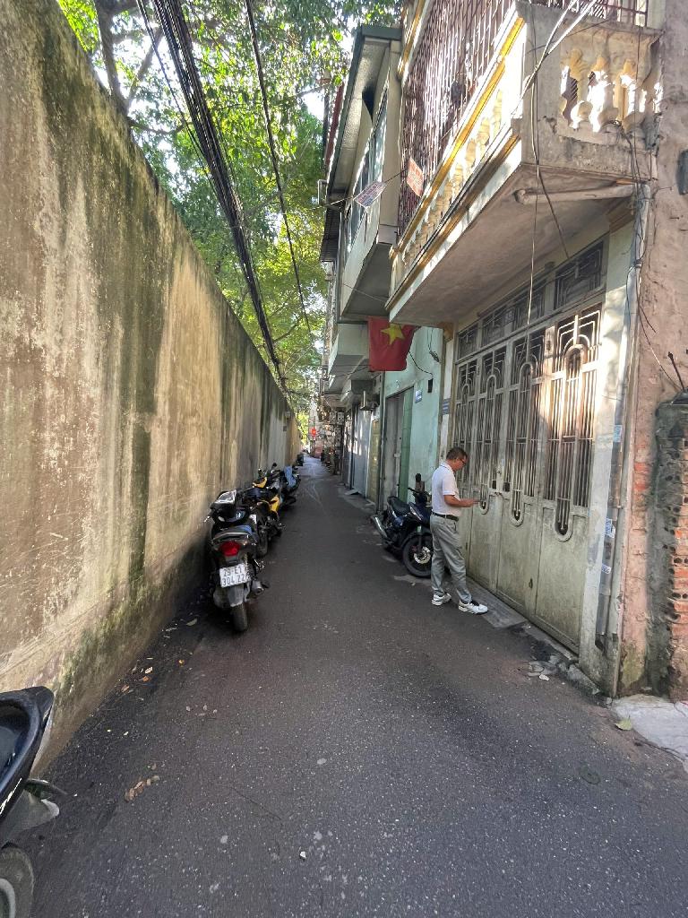 Bán nhà Tây Sơn - diện tích 42m2 4 tầng - mặt ngõ ô tô lý thuyết qua nhà - giá 9 tỷ