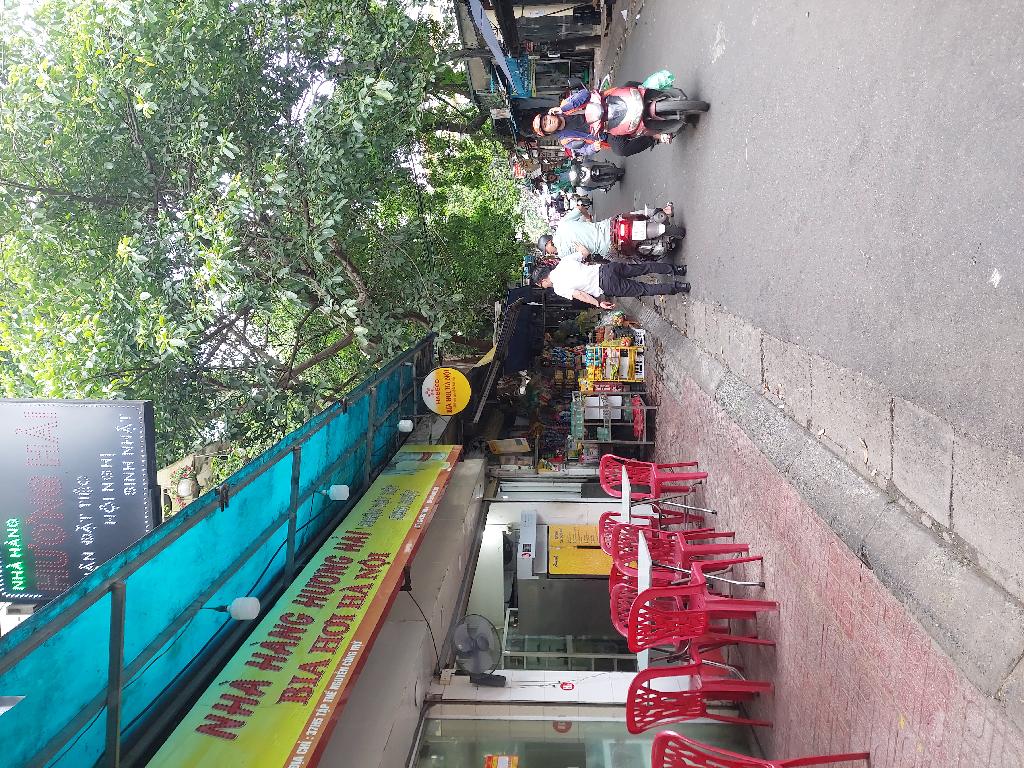 Bán nhà Nguyễn Công Trứ - diện tích 24m2 3 tầng - Ô tô tránh - giá 3,5 tỷ