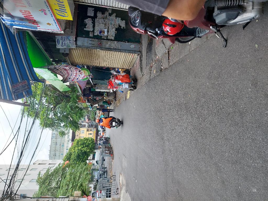 Bán nhà Nguyễn Công Trứ - diện tích 24m2 3 tầng - Ô tô tránh - giá 3,5 tỷ