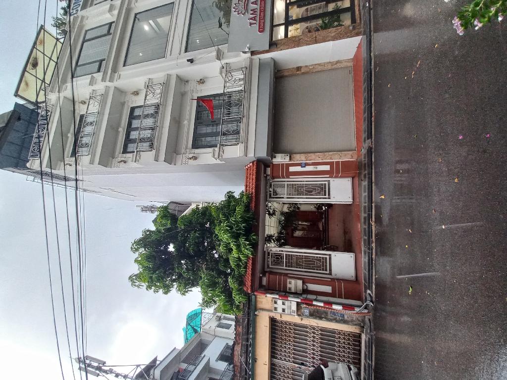 Bán nhà trong ngõ Ngô Gia Tự 136,5m2 x 4 tầng – Giá 15,9 tỷ – Đường ô tô tránh, Gần Cầu Chui.