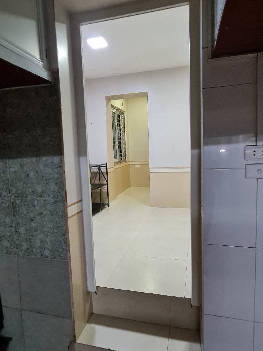 Bán nhà Giải Phóng - diện tích 35m2 3 tầng - Gara ô tô, ngõ thông kinh doanh - giá 4,1 tỷ