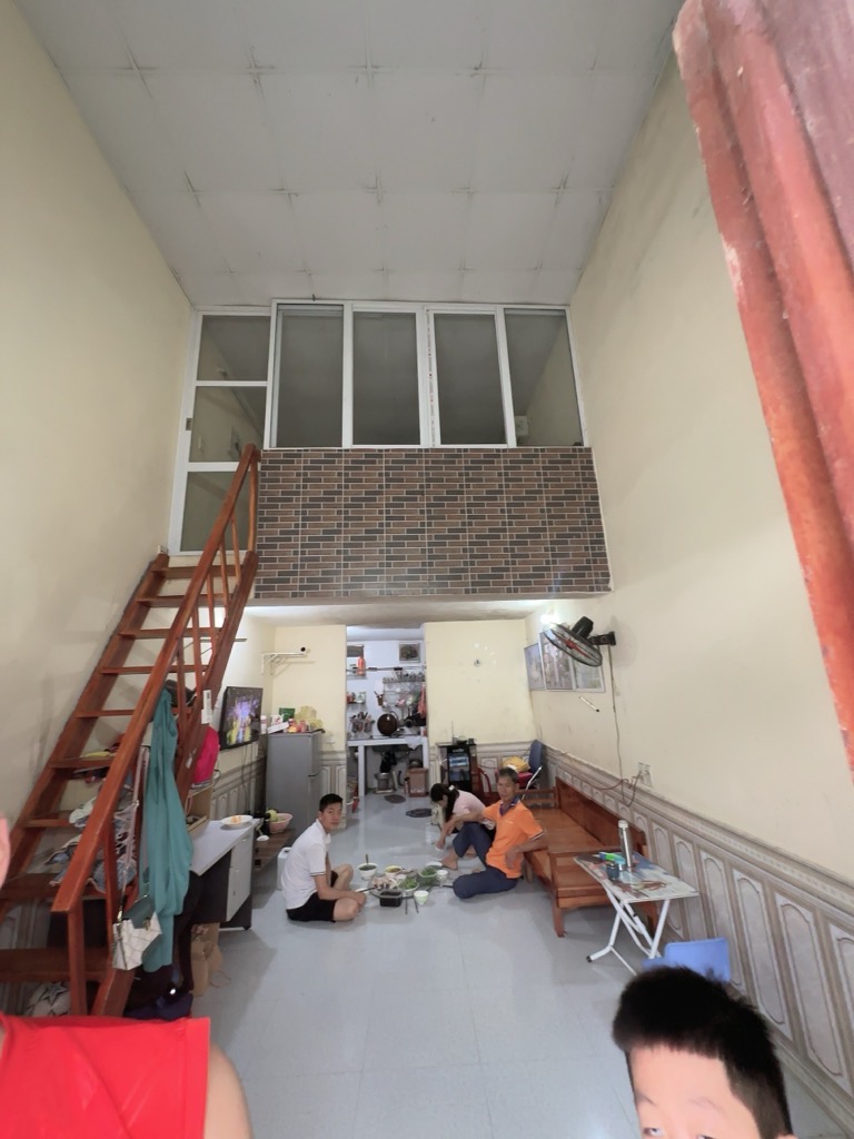 Bán nhà Nguyễn Khoái - diện tích 30m2 1 tầng - Ô TÔ ĐỖ CỬA - giá 2,8 tỷ