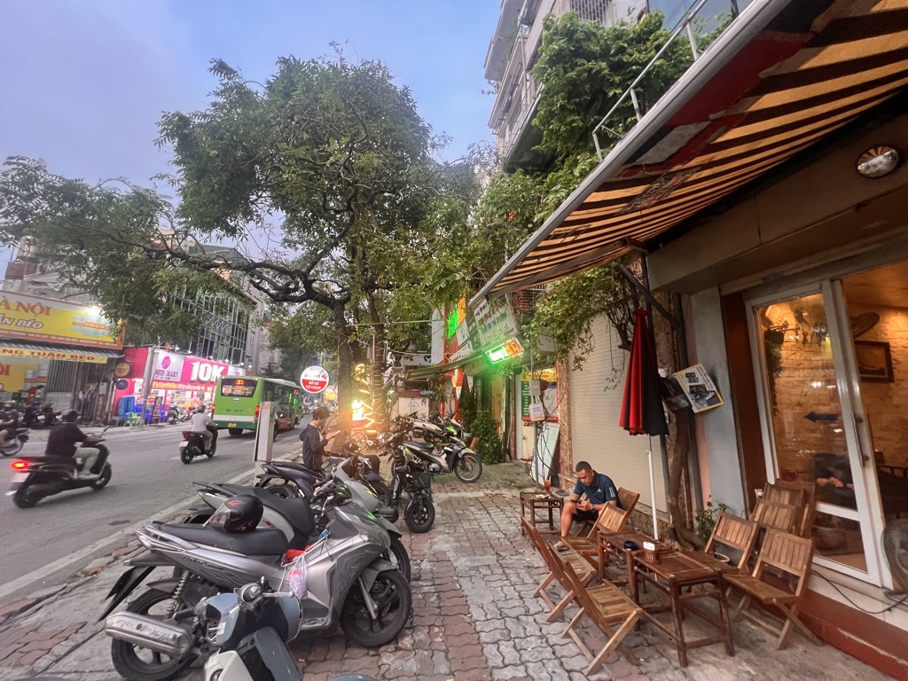 Bán nhà Phương Mai - diện tích 50,6m2 4 tầng - Ô TÔ TRÁNH - giá 20 tỷ