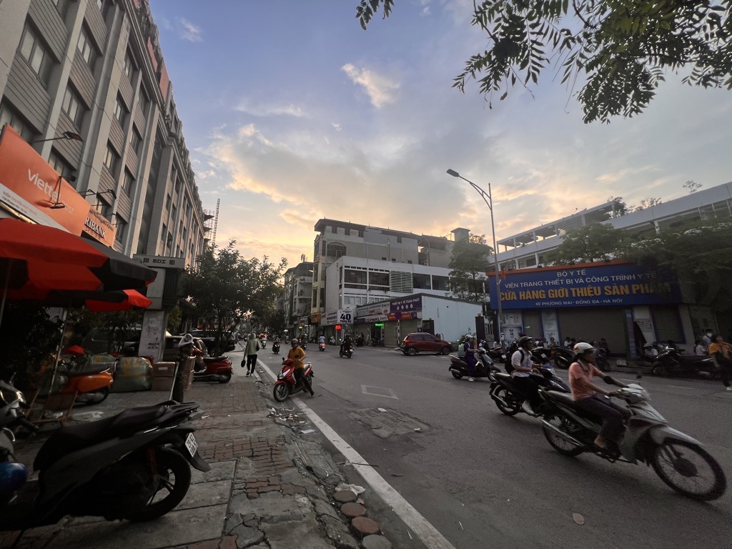 Bán nhà Phương Mai - diện tích 50,6m2 4 tầng - Ô TÔ TRÁNH - giá 20 tỷ