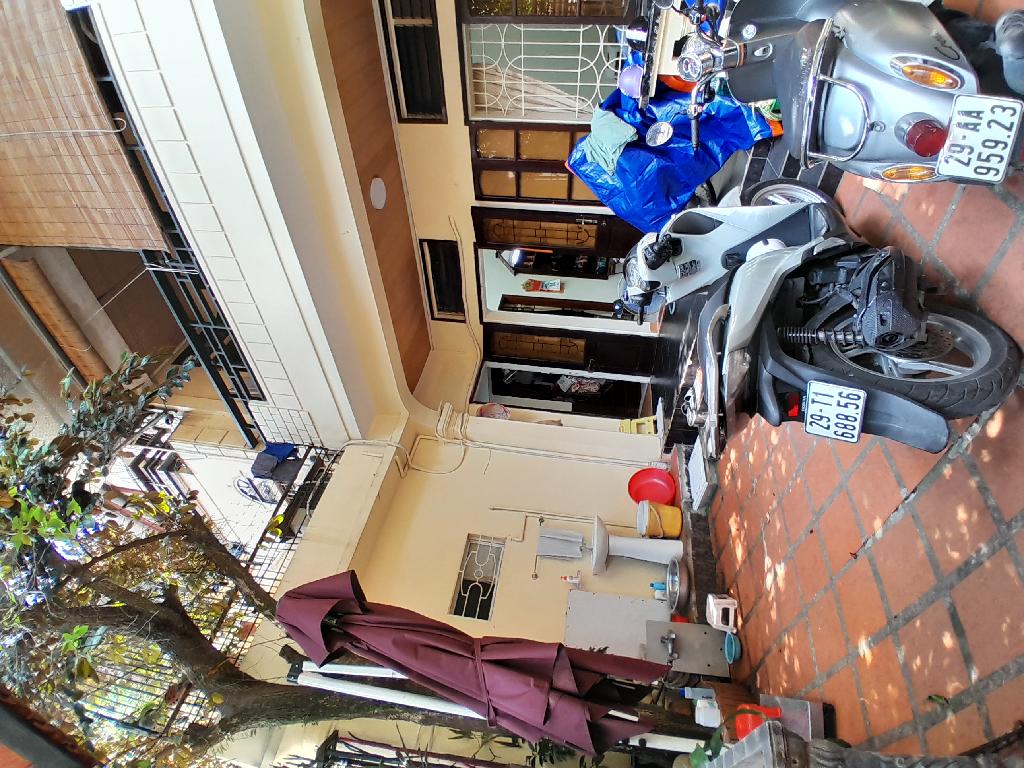 Bán nhà Quan Nhân - diện tích 74.7m2 3 tầng - LÔ GÓC - GẦN HỒ - giá 14,8 tỷ