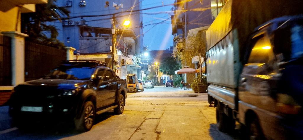 Bán nhà Giải Phóng - diện tích 60m2 6 tầng - Ngõ ô tô tránh - giá 17,8 tỷ