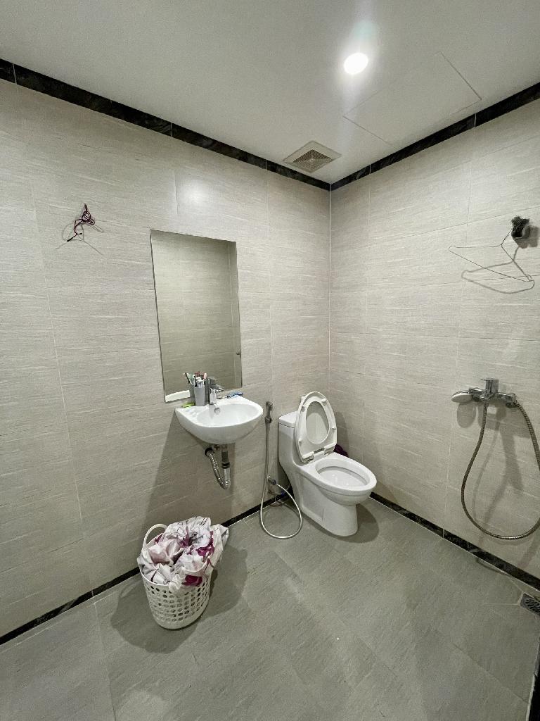 Bán nhà Thịnh Liệt - diện tích 73m2 4 tầng - Ô TÔ TRÁNH - giá 21 tỷ