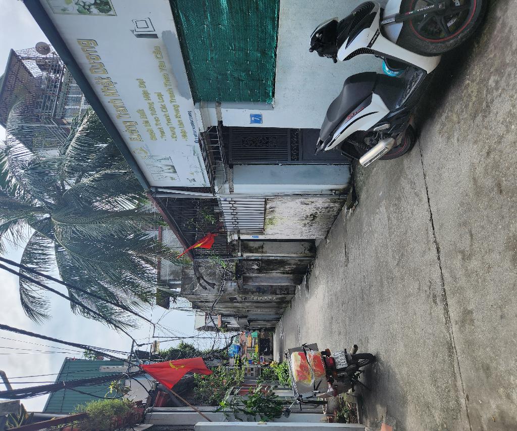 Bán nhà Giải Phóng - diện tích 72.4m2 2 tầng - Mặt ngõ ô tô tránh - giá 3,6 tỷ