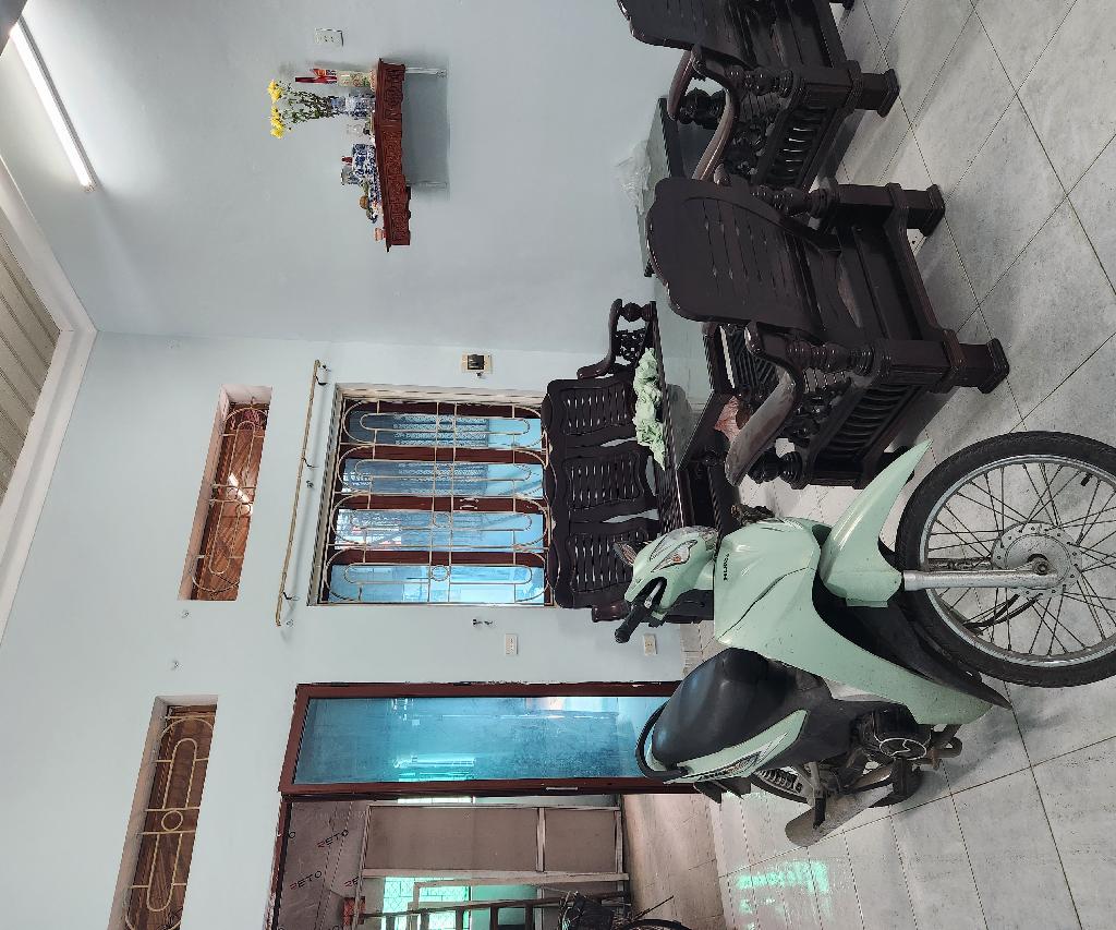 Bán nhà Giải Phóng - diện tích 72.4m2 2 tầng - Mặt ngõ ô tô tránh - giá 3,6 tỷ