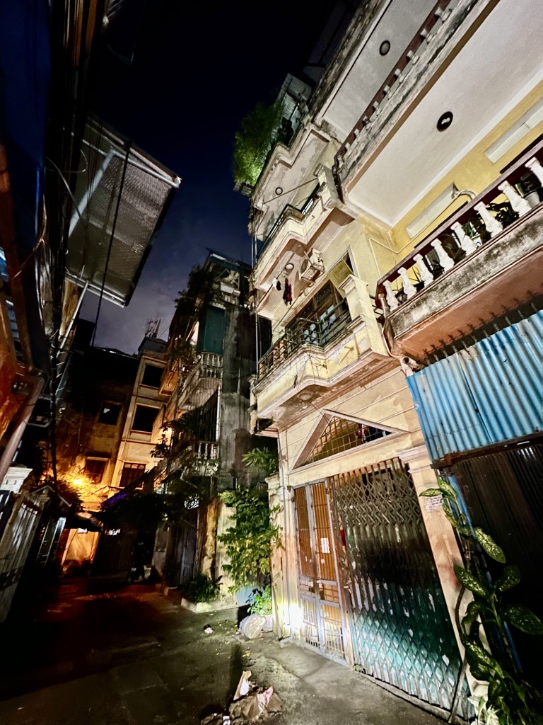 Bán nhà Nguyễn Văn Trỗi - diện tích 54m2 4 tầng - Mặt phố - giá 21,5 tỷ