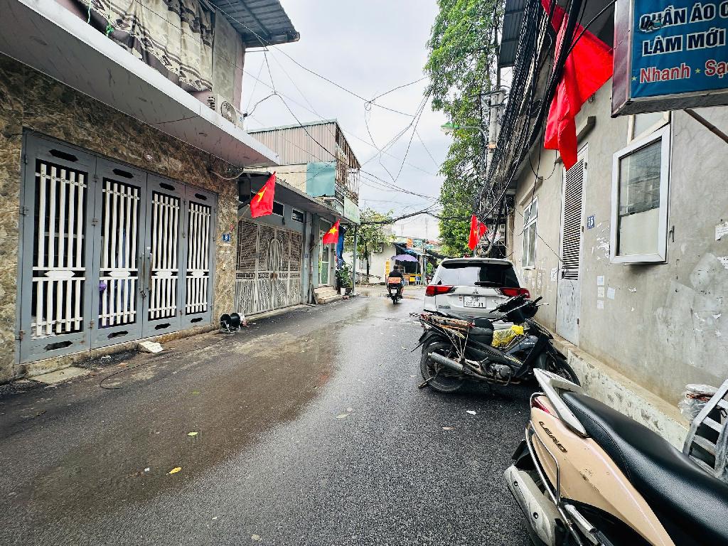 Bán nhà Nguyễn Xiển - diện tích 66.5m2 3 tầng - Ô tô vào nhà - giá 8,5 tỷ