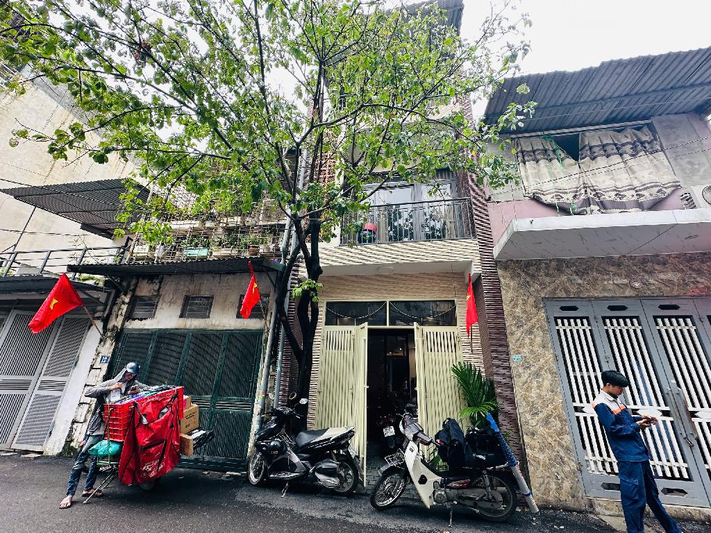 Bán nhà Nguyễn Xiển - diện tích 66.5m2 3 tầng - Ô tô vào nhà - giá 8,5 tỷ