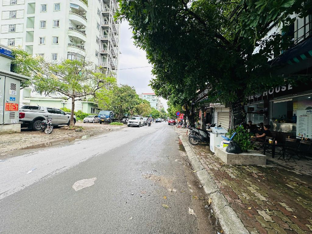 Bán nhà Nguyễn Xiển - diện tích 66.5m2 3 tầng - Ô tô vào nhà - giá 8,5 tỷ