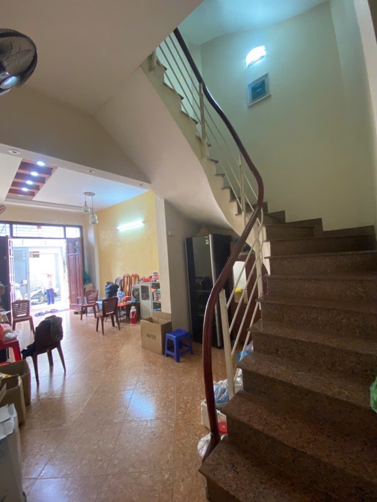 Bán nhà Tây Kết - diện tích 35m2 5 tầng - Ô tô đỗ cửa - giá 10,5 tỷ