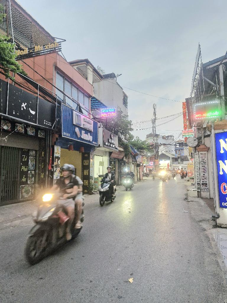 Bán nhà Đại Từ - diện tích 85m2 3 tầng - MẶT PHỐ GIÁ RẺ - giá 12,8 tỷ