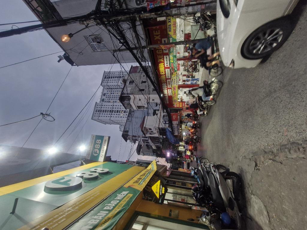 Bán nhà Đại Từ - diện tích 85m2 3 tầng - MẶT PHỐ GIÁ RẺ - giá 12,8 tỷ