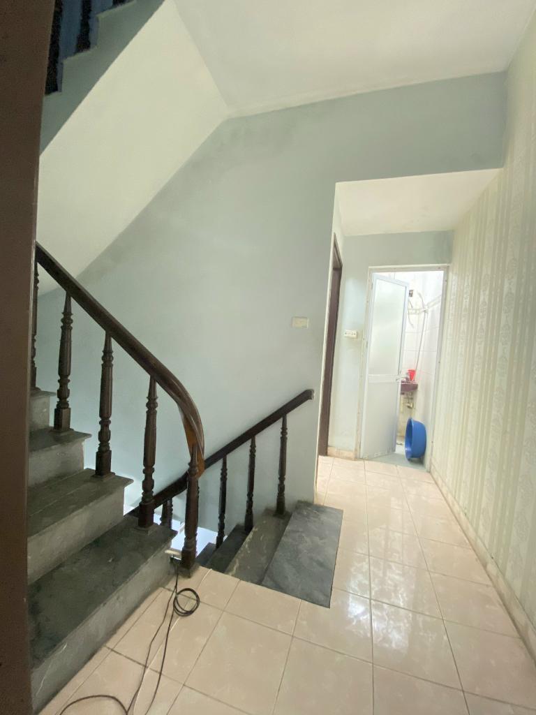 Bán nhà Bờ sông sét - diện tích 34m2 3 tầng - Ô TÔ TRÁNH NHAU - giá 4,9 tỷ