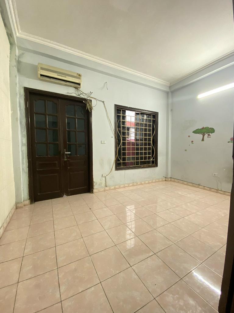 Bán nhà Bờ sông sét - diện tích 34m2 3 tầng - Ô TÔ TRÁNH NHAU - giá 4,9 tỷ