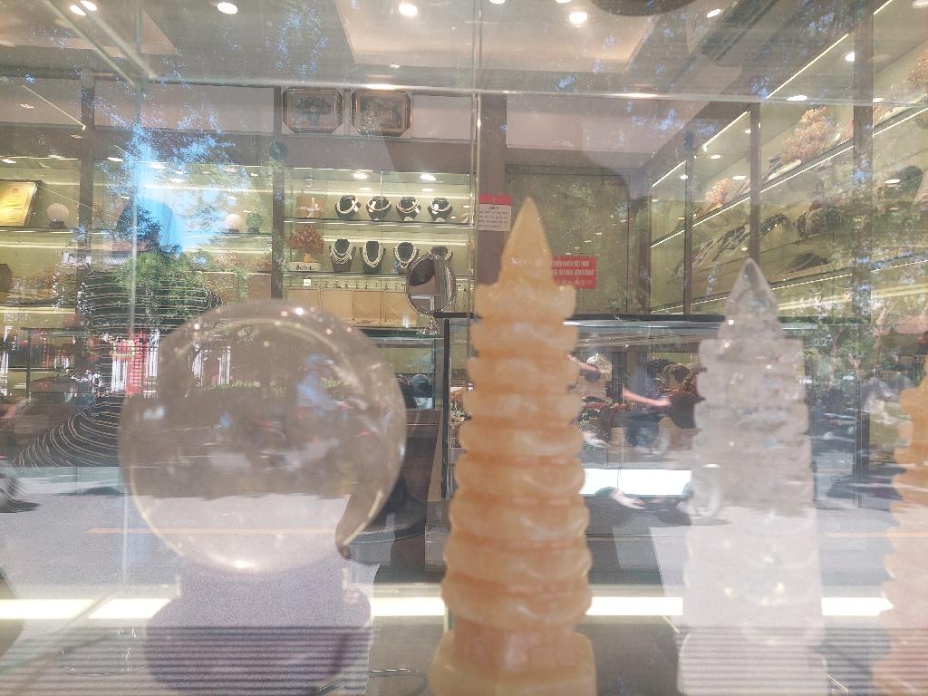 Bán nhà Quốc Tử Giám - diện tích 37,4m2 2 tầng - Lô góc, kinh doanh sầm uất - giá 18,7 tỷ