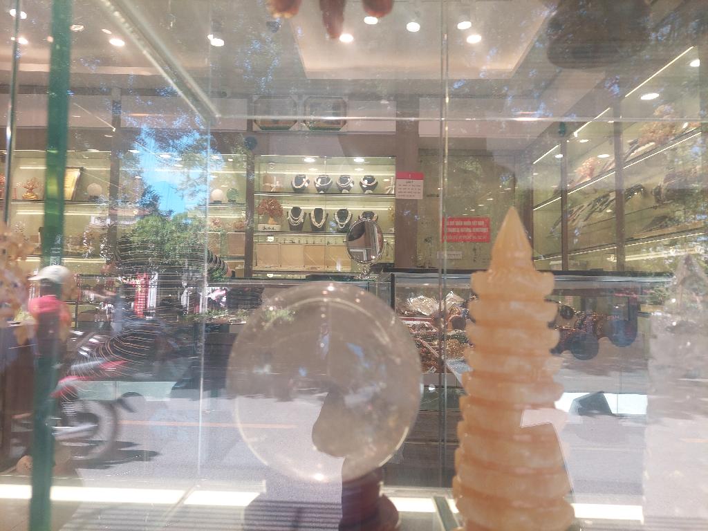 Bán nhà Quốc Tử Giám - diện tích 37,4m2 2 tầng - Lô góc, kinh doanh sầm uất - giá 18,7 tỷ