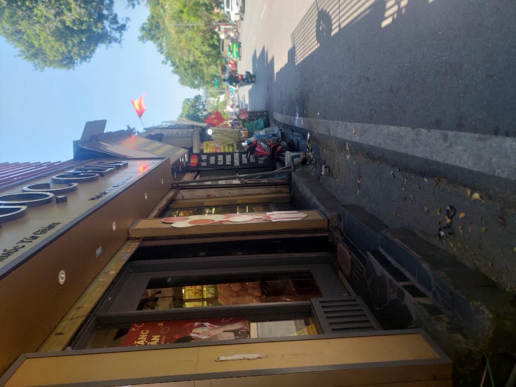 Bán nhà Quốc Tử Giám - diện tích 37,4m2 2 tầng - Lô góc, kinh doanh sầm uất - giá 18,7 tỷ