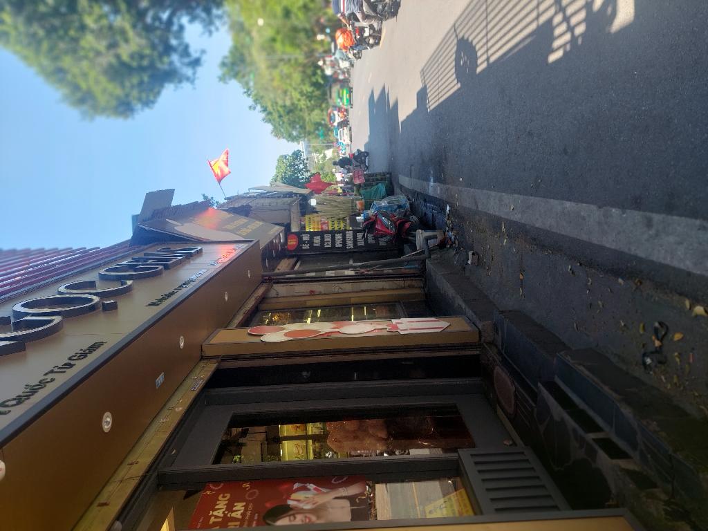 Bán nhà Quốc Tử Giám - diện tích 37,4m2 2 tầng - Lô góc, kinh doanh sầm uất - giá 18,7 tỷ