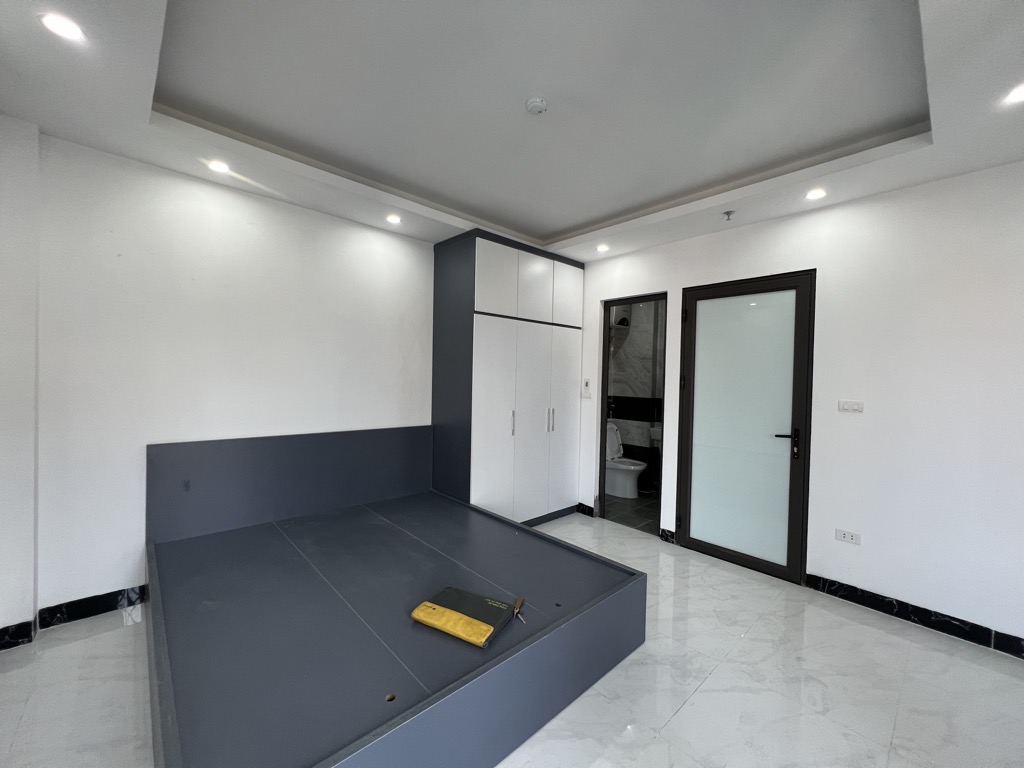 Bán nhà Chợ Khâm Thiên - diện tích 56m2 8 tầng - Thang máy - giá 18,3 tỷ