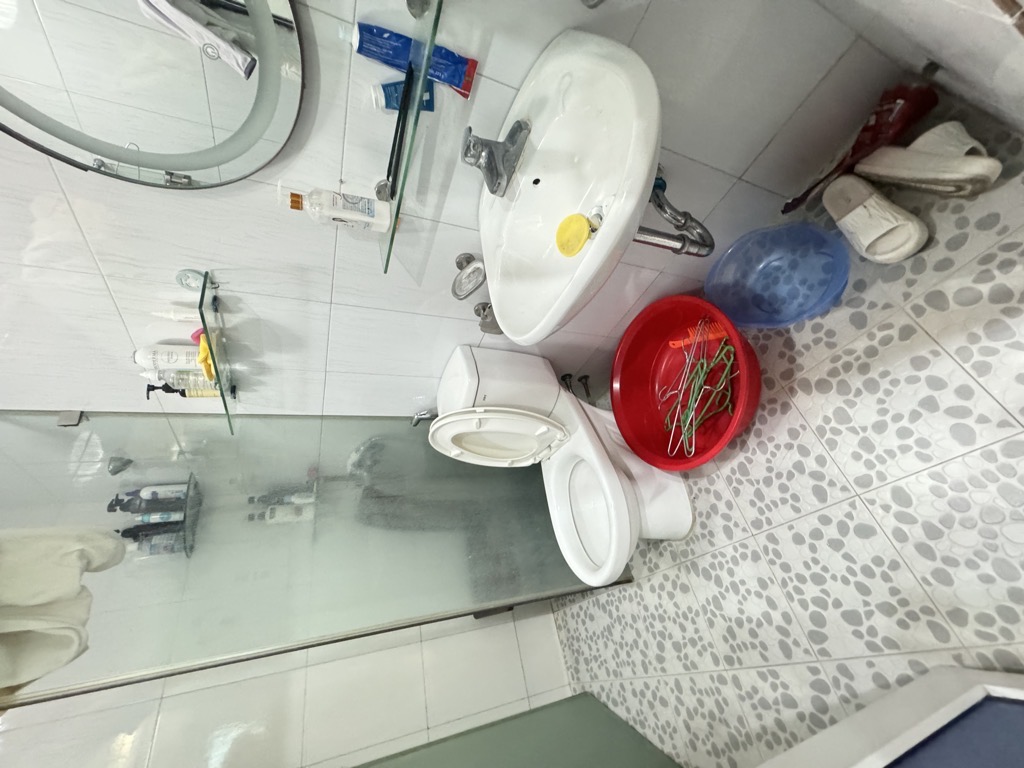 Bán nhà Nguyễn Xiển - diện tích 65.1m2 42 tầng - Cực hiếm - giá 4,7 tỷ