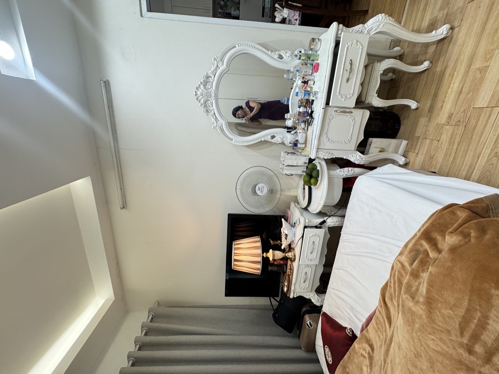 Bán nhà Nguyễn Xiển - diện tích 65.1m2 42 tầng - Cực hiếm - giá 4,7 tỷ