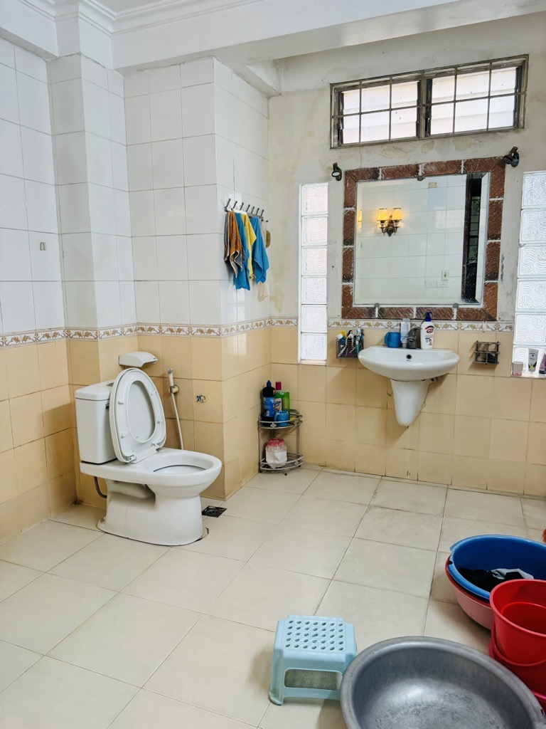 Bán nhà Thịnh Hào 1 - diện tích 25m2 4 tầng - Ô tô nhỏ đỗ cửa - giá 9 tỷ