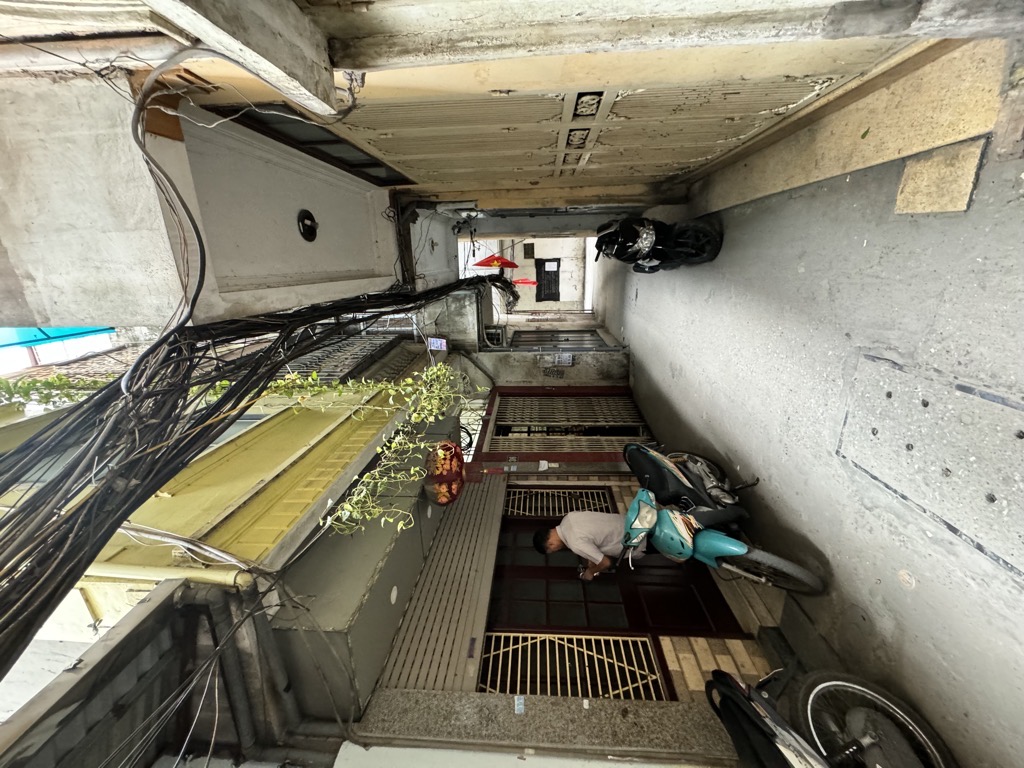 Bán nhà Thịnh Hào 1 - diện tích 25m2 4 tầng - Ô tô nhỏ đỗ cửa - giá 9 tỷ