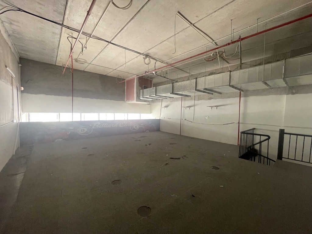 Bán nhà Ngọc Hồi - diện tích 70m2 1 tầng - ô tô chạy vòng quanh - giá 6,4 tỷ