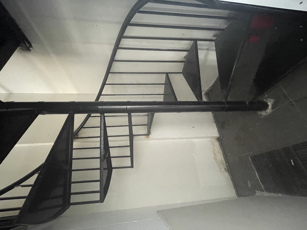 Bán nhà Ngọc Hồi - diện tích 70m2 1 tầng - ô tô chạy vòng quanh - giá 6,4 tỷ