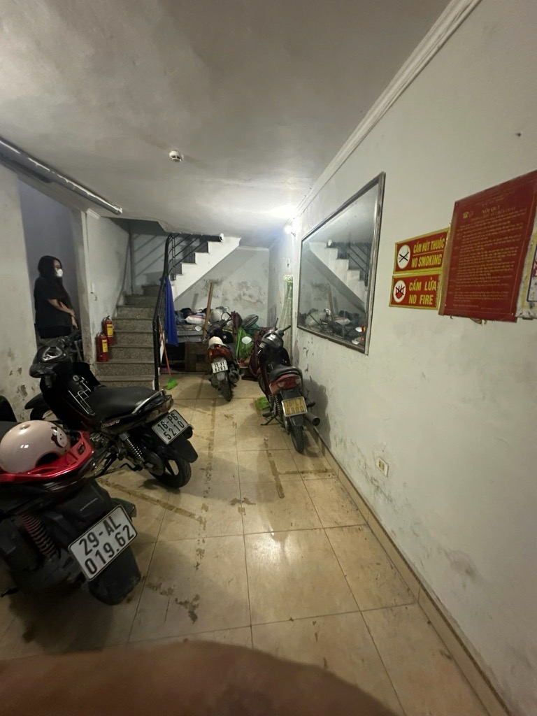 Bán nhà ngõ Hậu Khuông - diện tích 36,2m2 4 tầng - gần phố, tiện ích bạt ngàn - giá 7,5 tỷ