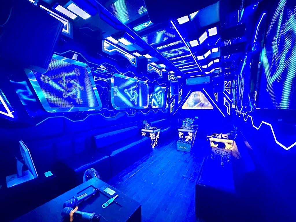 Bán nhà Yên Duyên - diện tích 68m2 5 tầng - Ô TÔ ĐỖ CỔNG - giá 15 tỷ