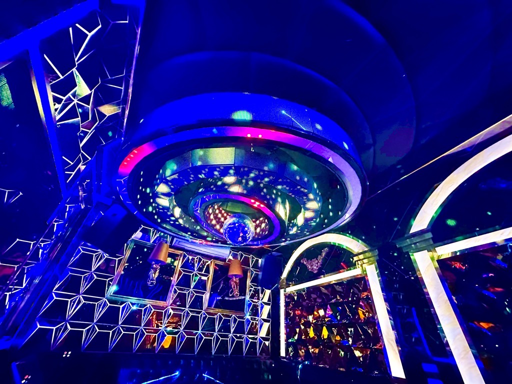 Bán nhà Yên Duyên - diện tích 68m2 5 tầng - Ô TÔ ĐỖ CỔNG - giá 15 tỷ