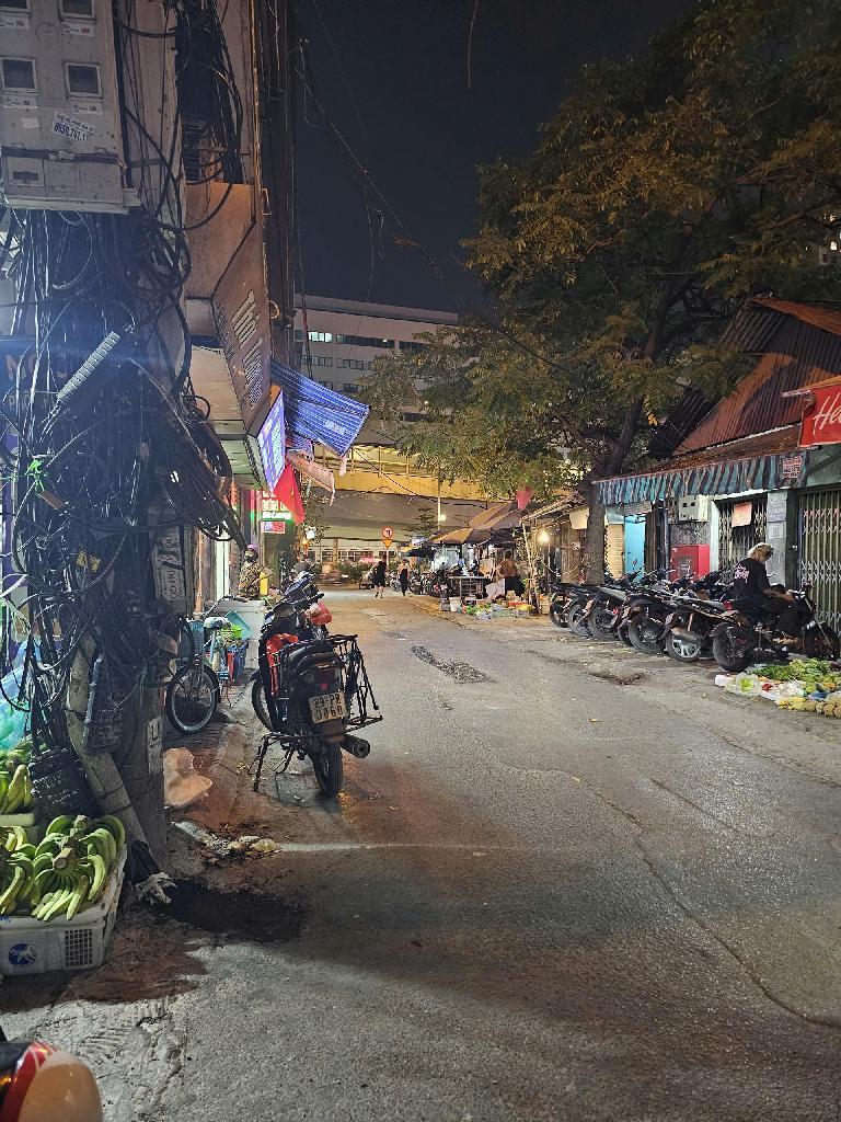 Bán nhà Khương Thượng - diện tích 48.3m2 2 tầng - Ngõ thông, kinh doanh - giá 9,8 tỷ